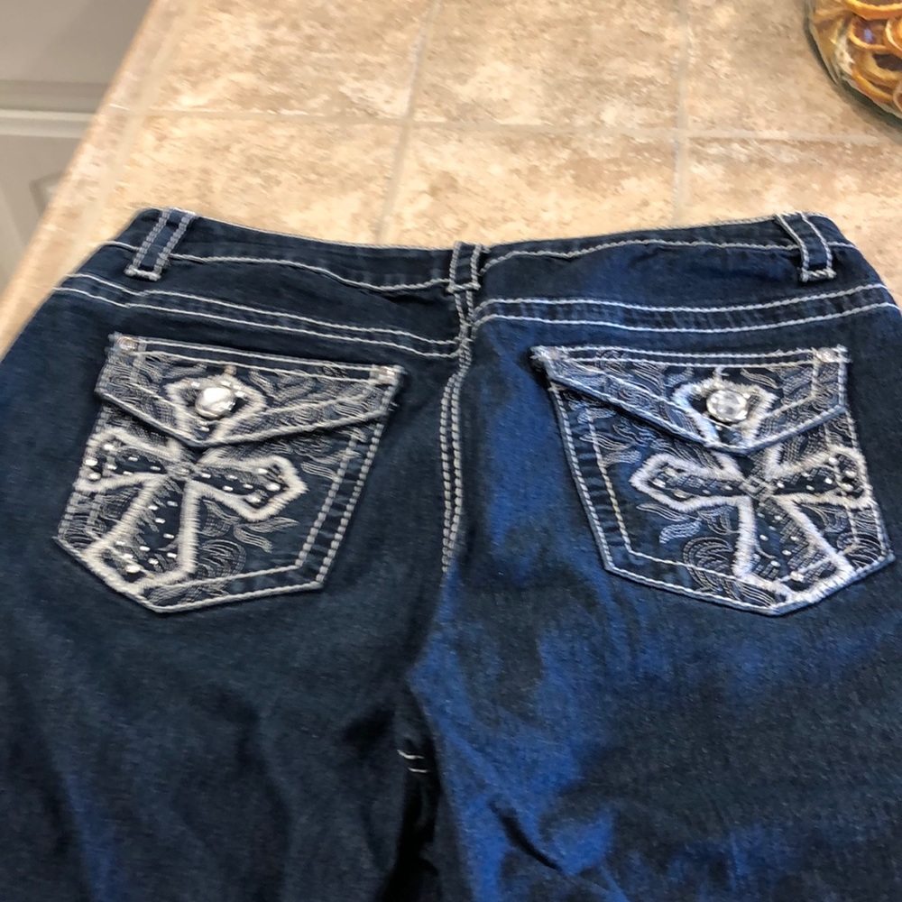 Capris - Picture 4 of 4